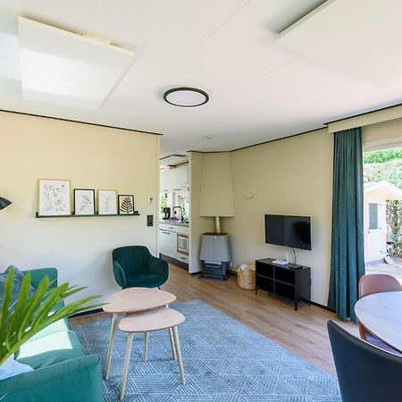 Gezellig Chalet Aan De Veluwse Bosrand Putten Zewnętrze zdjęcie