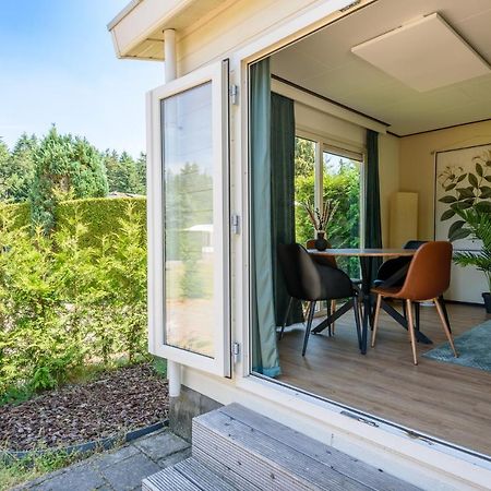 Gezellig Chalet Aan De Veluwse Bosrand Putten Zewnętrze zdjęcie