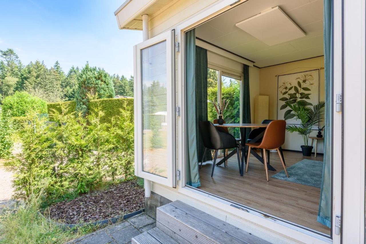 Gezellig Chalet Aan De Veluwse Bosrand Putten Zewnętrze zdjęcie
